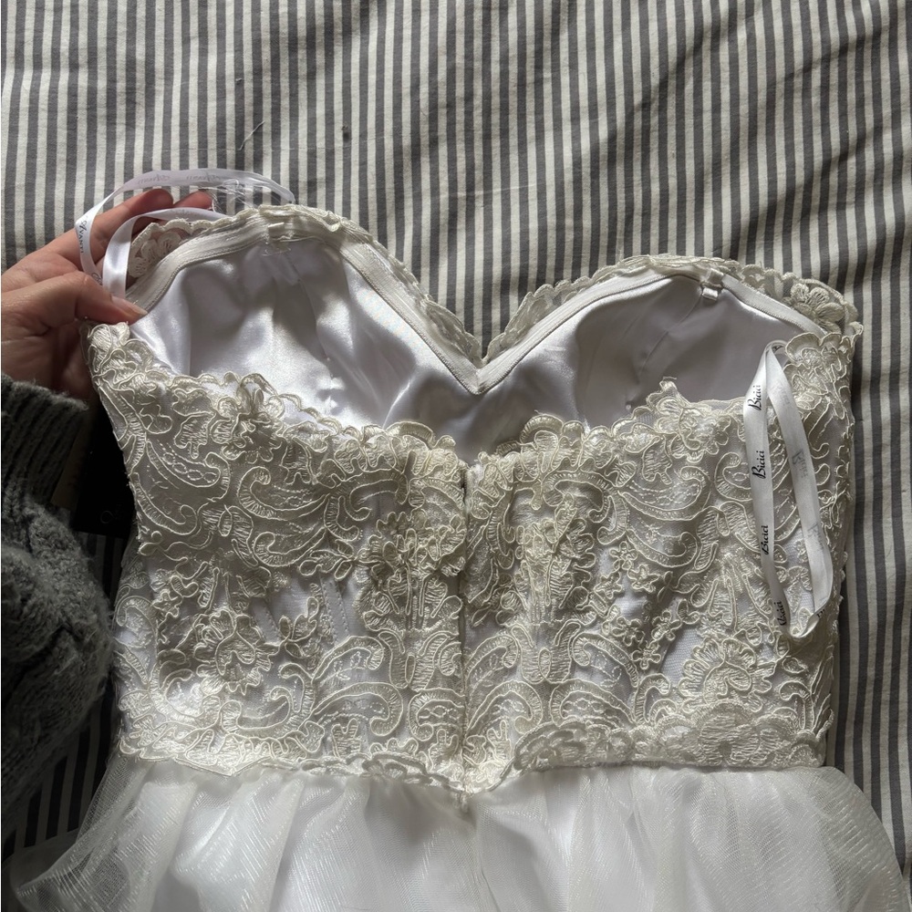 *SOLD* *NWT* White Lace Strapless A-Line Wedding Dress/Prom Dress - Picture 5 of 8